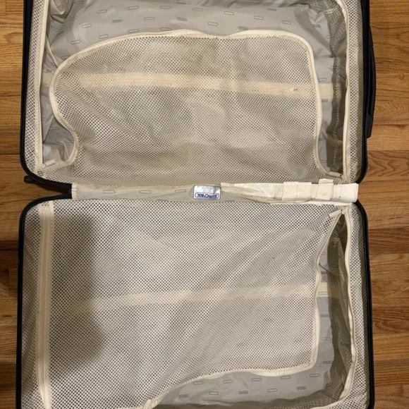 Rimowa SALSA AIR MULTIWHEEL 26" 65L Luggage - Picture 9 of 13